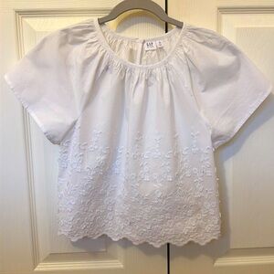 Gap kids white flower appliqué blouse size xl